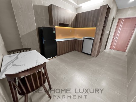 Cho thuê căn hộ bancon, máy giặc riêng, ngay trường đại học Y Dược quận 5, 45m2