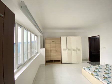 Quận 7 căn hộ 1PN+ 1PK Full nội thất ban công cửa sổ ngay kdc Trung Sơn gần RMIT, 40m2