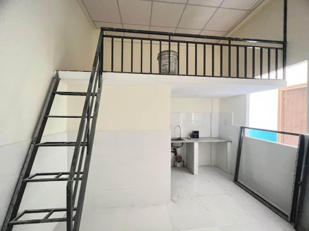 TRỐNG PHÒNG GIÁ RẺ GẦN CẦU VƯỢT HOÀNG HOA THÁM CHO SINH VIÊN, 25m2