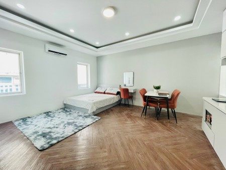 Phòng cho thuê Quận 7 studio cửa sổ mặt tiền Trần Trọng Cung, 35m2