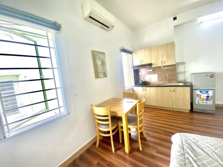 Căn Hộ MiNi Dạng Studio full NT rộng cho nuôi pet gần KCX Tân Thuận và Đại Học UFM giá siêu hạt dẻ, 40m2