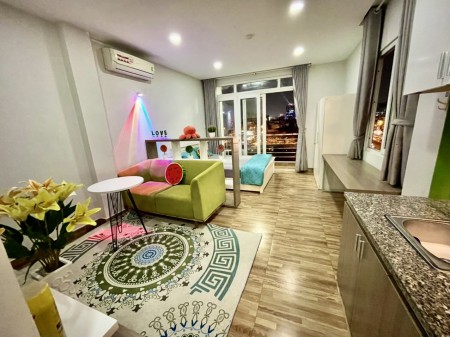 Studio ban công view sông - mặt tiền Bến Vân Đồn q4, cầu Calmette, cầu Ông Lãnh, Khánh Hội, 50m2