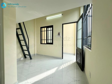 Phòng trọ cao cấp giá rẻ gần cầu vượt Hoàng Hoa Thám, Tân Bình, 25m2