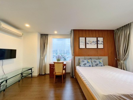 Đưa em về nhà penhouse điệu đà ở Quận 7 gần Quận 4, 40m2