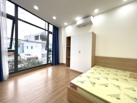 Cho thuê căn hộ 2 phòng ngủ full nội thất, cửa sổ thoáng, gần trường NTTU, cầu Calmette Quận 4, 40m2