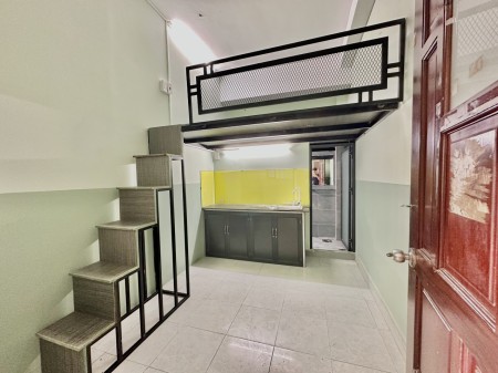 Phòng cho giá rẻ Ở Nguyễn Văn Khối gần CV Làng Hoa, 18m2