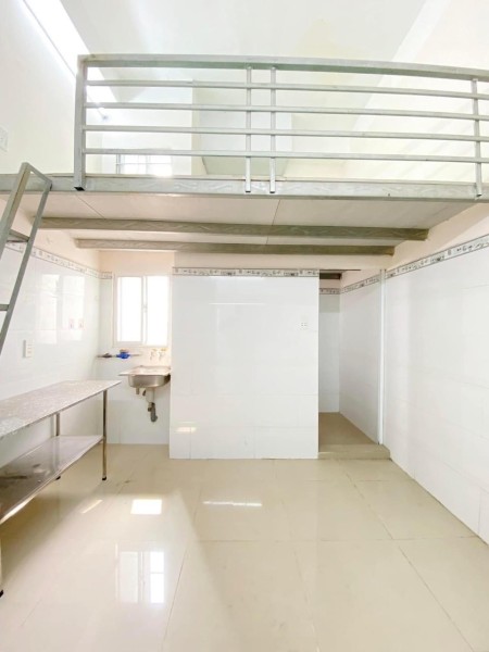 Phòng Giá Rẻ Sẵn Máy Lạnh Ở 3-4 Thoải mái chỉ 2xx gần Big C Trường Chinh, 30m2
