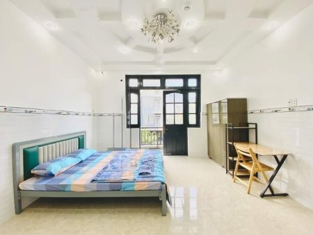 Studio Balcony - Trống Duy Nhất 1 Phòng Quận 7, 38m2