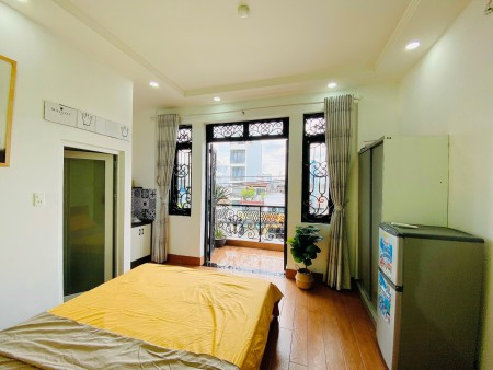 Studio ban công full nội thất gần KCX Tân Thuận, TDT, RMIT Q7, 28m2