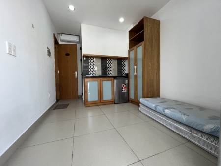 TRỐNG PHÒNG STUDIO BAN CÔNG FULL NỘI THẤT Ở LÊ TRỌNG TẤN, 30m2