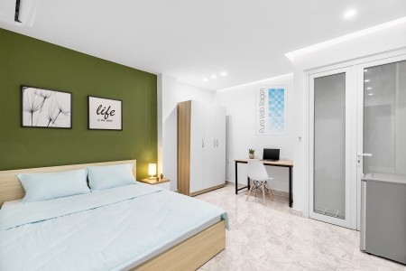 Cho thuê phòng có nội thất, cửa sổ lớn ngay cầu vượt kí túc xá đại học Kinh Tế, 35m2