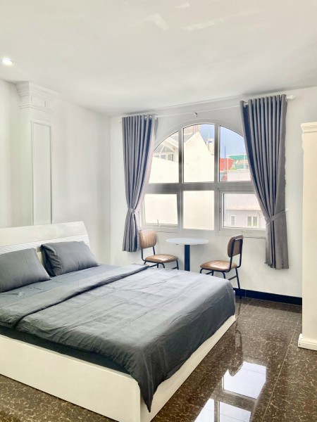 Studio Đầy Đủ Tiện Nghi Cửa Sổ Thoáng Ngay KDC Phú Mỹ Hưng, 30m2