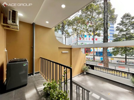 Studio ban công lớn_mặt tiền đường 3/2 Quận 10, cách Vạn Hạnh Mall 300M, 45m2