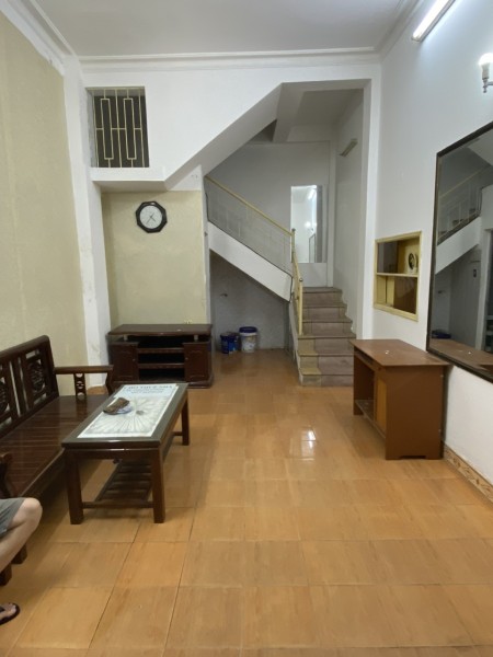 Cho thuê nhà 4 tầng tại ngõ 343 Đội Cấn, Ba Đình. Vừa ở vừa kinh doanh. Chỉ 9tr, 36m2