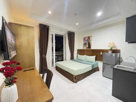 Căn Hộ Ban công gần BV FV, PHÚ MỸ HƯNG, CRESENT MALL, cầu Ánh Sao quận 7, 30m2