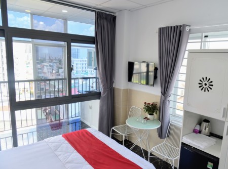 Phòng full nội thất, có bancon, có chỗ nấu ăn ngay đường Tân Mỹ, Tân Phú, Quận 7, 35m2
