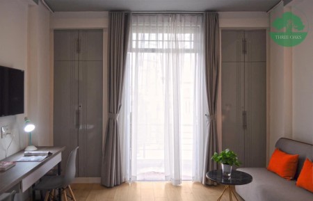Căn hộ cao cấp full nội thất cửa sổ thoáng ngay mặt tiền Lê Quốc Hưng Quận 4, 35m2