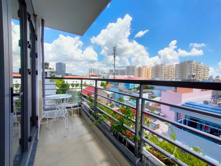 CĂN HỘ STUDIO BANCON FULL NỘI THẤT GẦN CRESENTMALL, 28m2