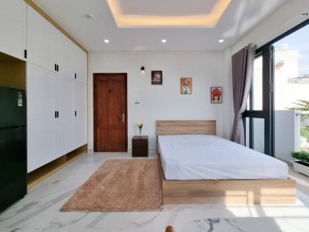 Studio Full nội thất - Gần vòng xoay Lăng Cha Cả, 50m2