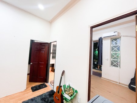 CHDV 2PN - full nội thất ở đường Lê Trọng Tấn có thể ở liền được nhé., 40m2