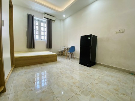 Căn hộ dịch vụ Trần Quang Diệu quận 3 full nội thất, 35m2