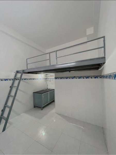 Căn Gác Cao 2m- Không giới hạn người- Gần Đại Học Công Thương, 30m2