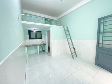 PHÒNG TRỌ CÓ GÁC- KHÔNG GIỚI HẠN SỐ NGƯỜI- SÂN GOLF TÂN SƠN NHẤT, 20m2