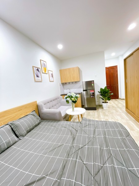 Studio Full Nội Thất, ban Công Gần Bitexco, 25m2