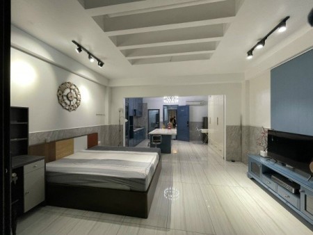 Căn hộ full nội thất, cửa sổ thoáng, gần Crescent Mall, Khu phức hợp Lacaza, Siêu thị Go, 35m2
