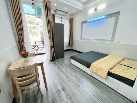 Căn hộ Mới có trang bị Nội thất ở ÚT TỊCH, P4 đi Sân Bay 5p, 25m2