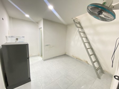 Cho thuê phòng trọ gần Đại học Công Thương, 30m2