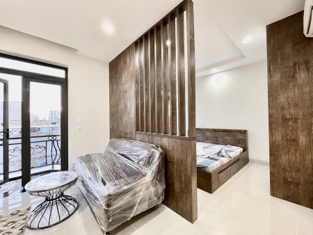 STUDIO BAN CÔNG GẦN LOTTE MART QUẬN 7. FULL NỘI THẤT MÁY GIẶT RIÊNG GẦN TRUNG TÂM, 45m2