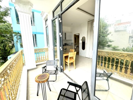 Căn hộ Q7 ban công phong cách hoàng gia, rộng rãi sạch sẽ, decor phòng vô cùng bánh cuốn ????, 33m2