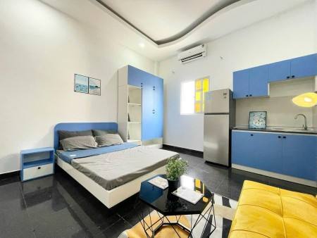 Khai trương căn hộ mới xây cửa sổ lớn full nội thất ngay mặt tiền đường Nguyễn Văn Cừ Quận 1, 45m2