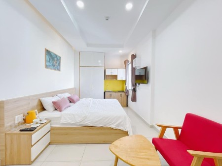 Studio 35m2-Full nội thất-Cửa sổ thoáng mát trục đường chính Q4, 35m2