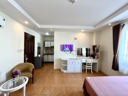 Căn hộ full nội thất, cửa sổ thoáng mát, gần Crescent Mall, GO, tiện đi Quận 1, Quận 4, 35m2