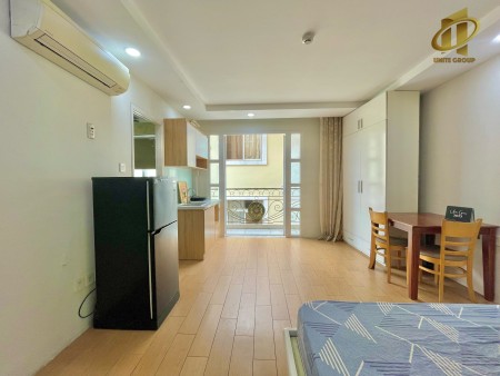 Căn Hộ studio ban công full nội thất nội khu Phú Mỹ Hưng , cách Crescent Mall 5 Phút, 25m2