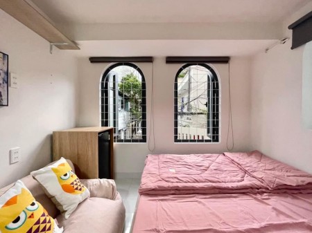Căn hộ dạng studio có cửa sổ lớn ở Cách Mạng Tháng Tám Quận 3, 35m2