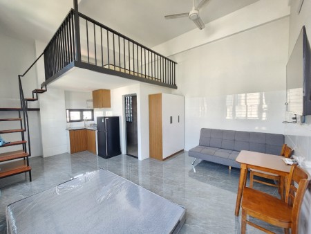 Căn Hộ Duplex full nội thất có chiếc cửa sổ siêu to khổng lồ gần ĐH Tài Chính - Marketing, 35m2
