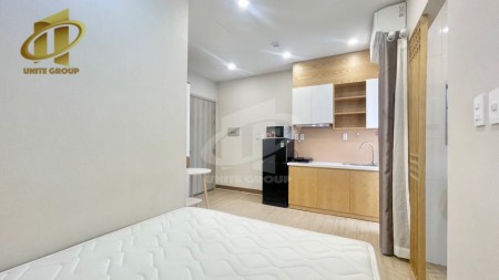 Căn hộ full nội thất, ban công rộng, gần ĐH TDT, Lotte, Rmit, cầu Kênh Tẻ, 45m2