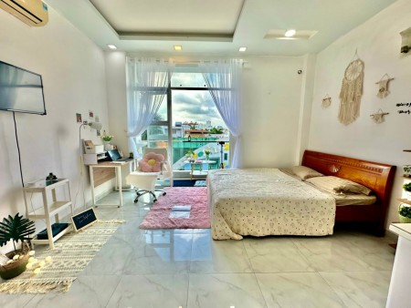 Cho thuê căn studio bancon đầy đủ nội thất mới toanh gần Phú Mỹ Hưng Q7, 30m2