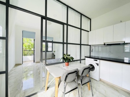 TUYỆT PHẨM 1PN, TÁCH BẾP, BAN CÔNG RỘNG THOÁNG - THIẾT KẾ ĐƠN GIẢN NHƯNG HIỆN ĐẠI - KDC KIM SƠN Q7, 40m2