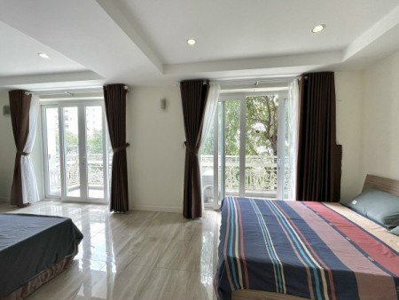 Studio Bancon lớn Full NTGần Crescent Mall, ĐH TDT, RMIT, ĐH UFM, Chợ Tân Mỹ.., 35m2