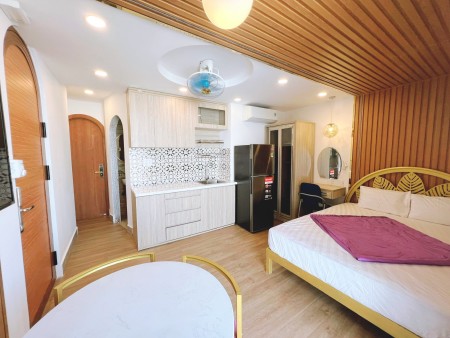 Căn Penhouse bancon lớn full NT sang xịn gần Cầu Chánh Hưng Q8, 30m2