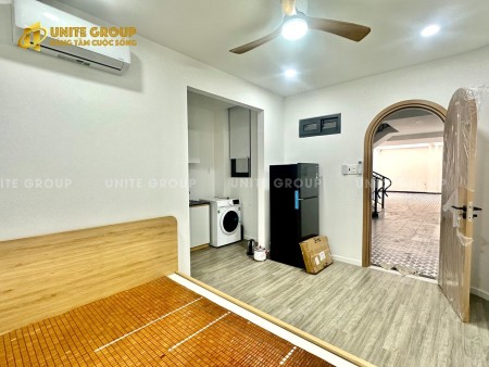 Căn hộ Studio bancon mới toanh, full NT máy giặt riêng , view Q2 đẹp 10 điểmmm, 30m2