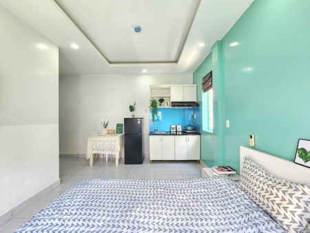 Căn hộ full nội thất, Studio, cửa sổ thoáng gần ĐH TDT, Crescent Mall, bệnh viện FV, 45m2