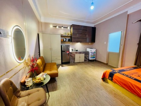 Cho Thuê Căn Hộ Full NT Quận 1, gần Chợ Bến Thành, gần các trường Đại Học và Trung tâm Thương mại, 30m2
