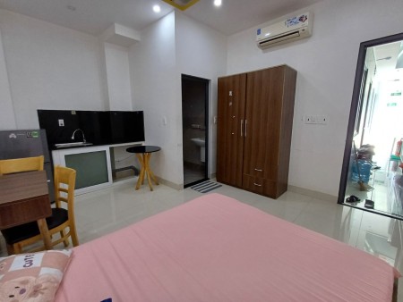 Duplex Full Nội thất Gần cầu Kênh Tẻ Quận 4, 30m2