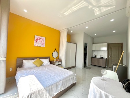 Căn hộ full nội thất, studio ban công, gần ĐH Tôn Đức Thắng, Lotte, chợ Tân Quy, cầu Kênh Tẻ, 40m2