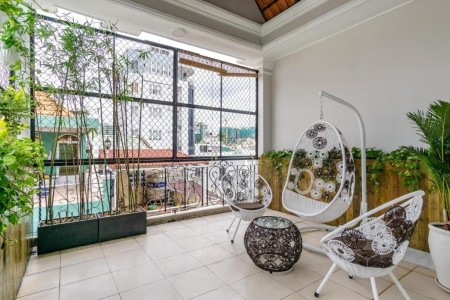 Căn Phòng Ngủ Tách Bếp Ban Công Siêu Rộng 60m2 gần chợ Tân Định, Nhà Thờ, 60m2